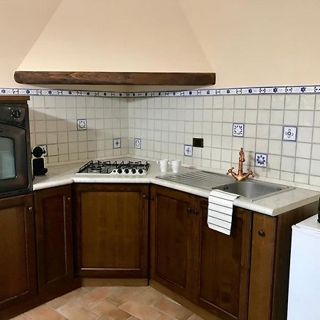 Casa Vacanze La Piazzetta Del Castello Montecalvello Екстер'єр фото