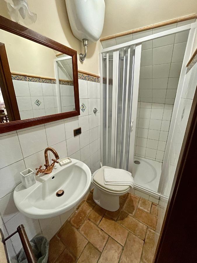 Casa Vacanze La Piazzetta Del Castello Montecalvello Екстер'єр фото