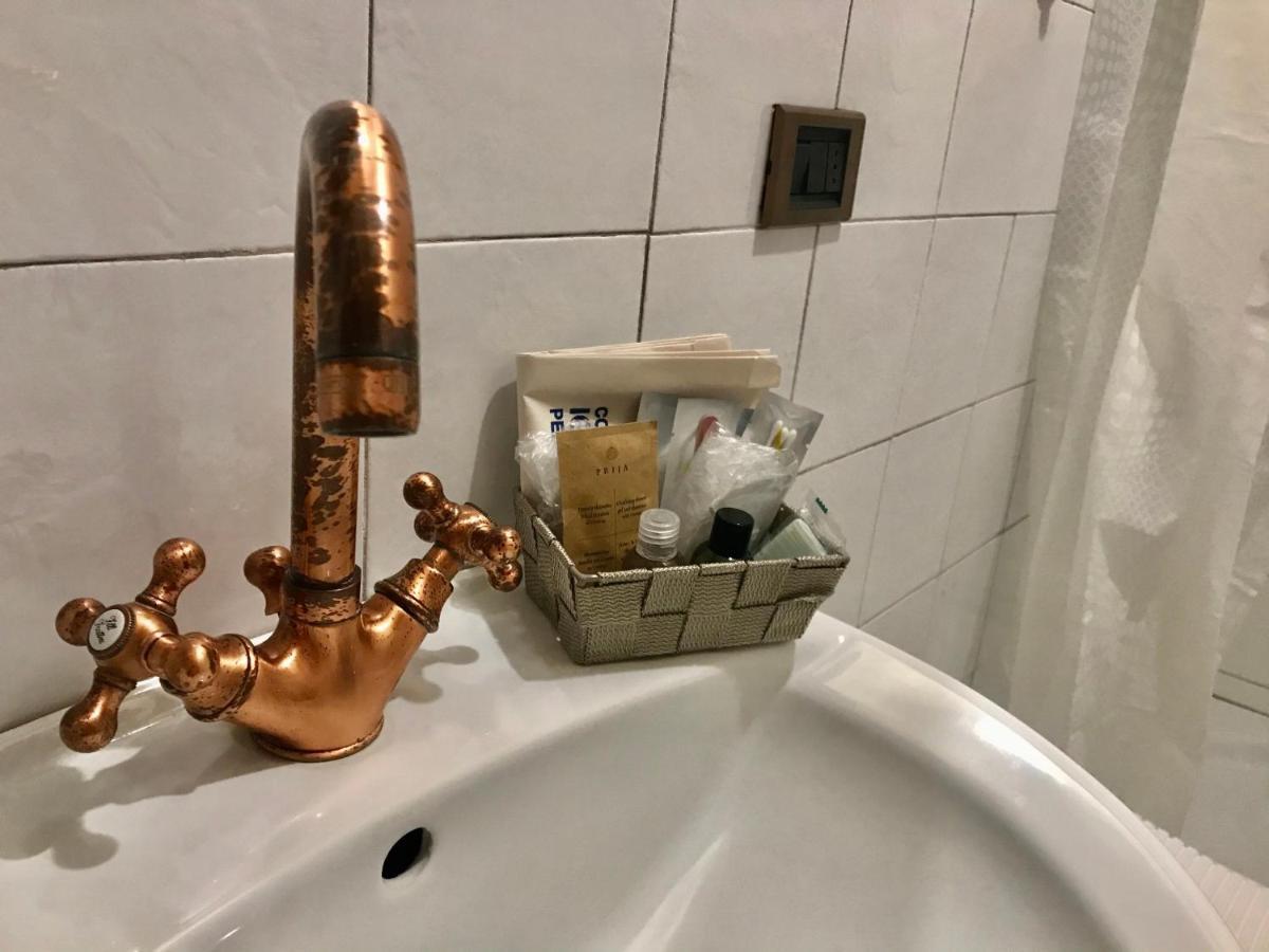 Casa Vacanze La Piazzetta Del Castello Montecalvello Екстер'єр фото